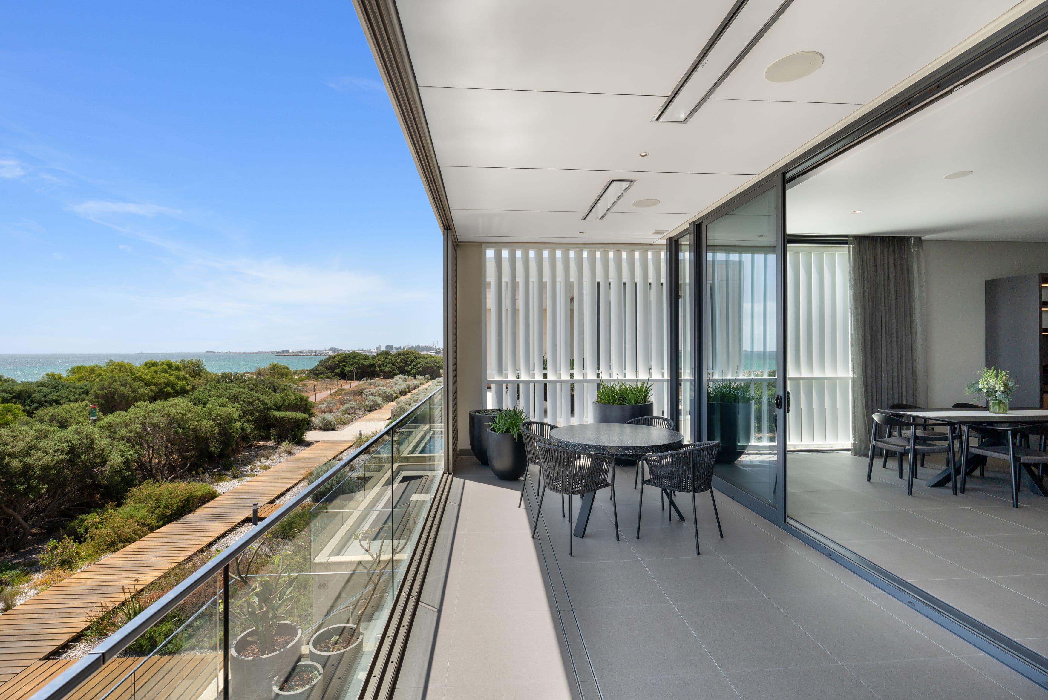 67 Ocean Drive, North Coogee WA 6163, North Coogee - Thumbnail 2