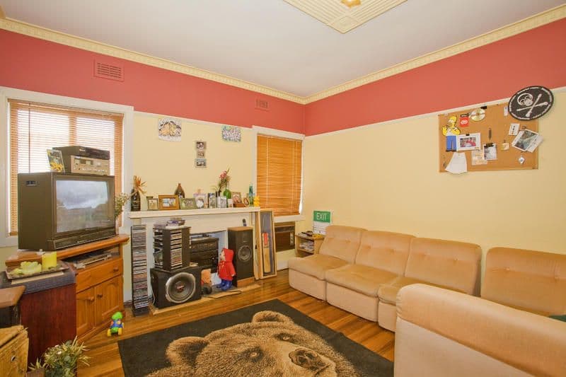 9 Loftus Street, EAST GEELONG VIC 3219, East Geelong - Thumbnail 2