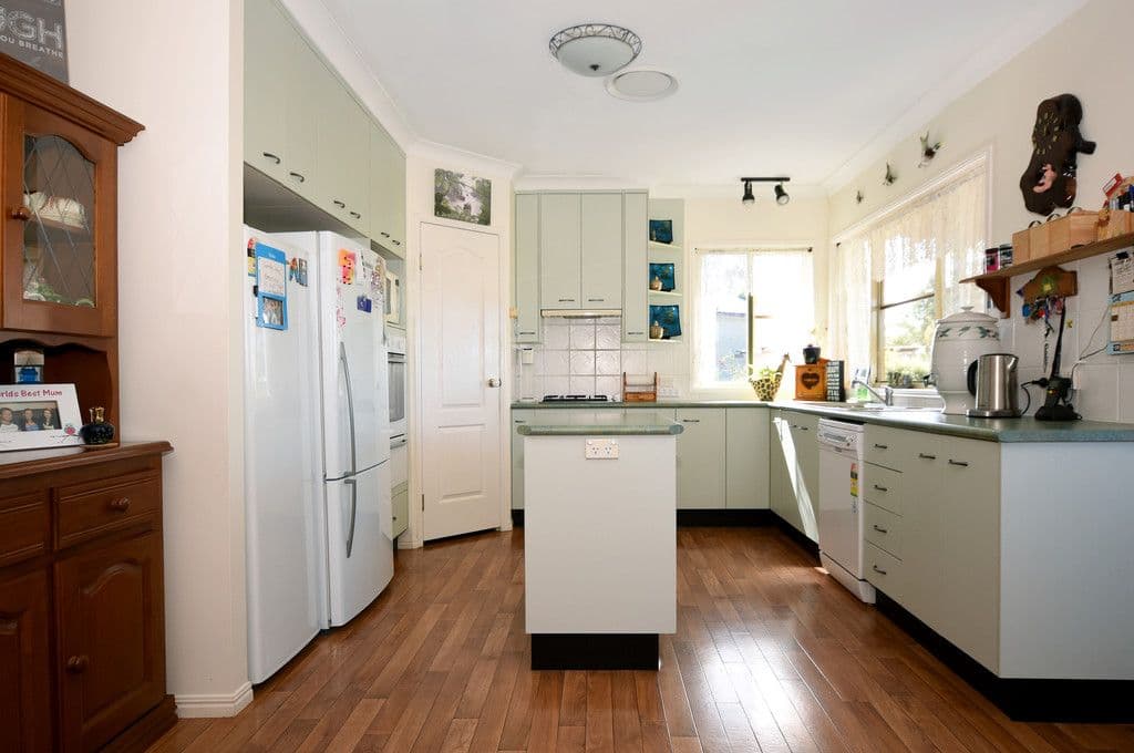 22 Clifford Street, Meringandan West QLD 4352, Meringandan West - Thumbnail 2