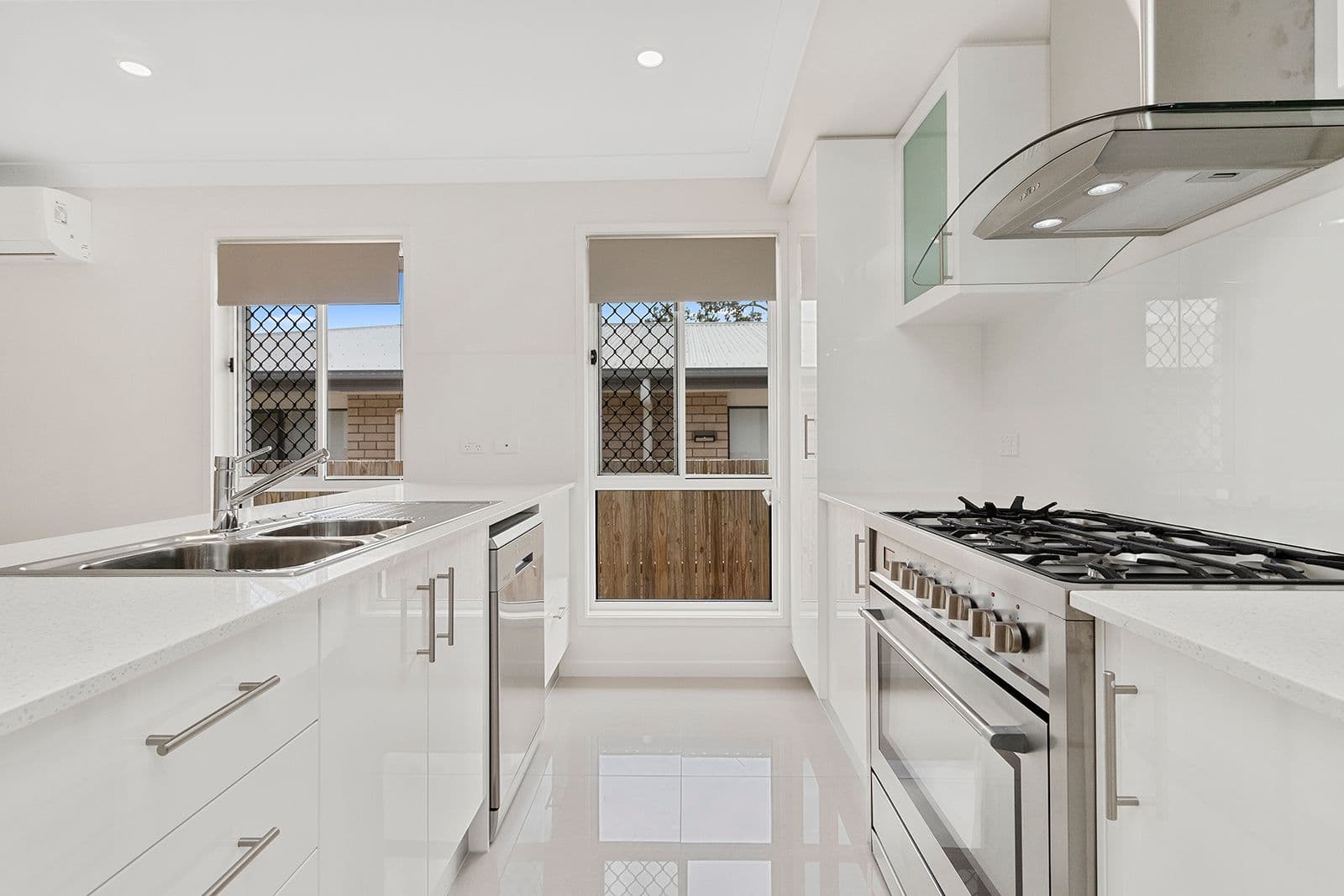 21 Fiennes Road, Logan Reserve QLD 4133, Logan Reserve - Thumbnail 4
