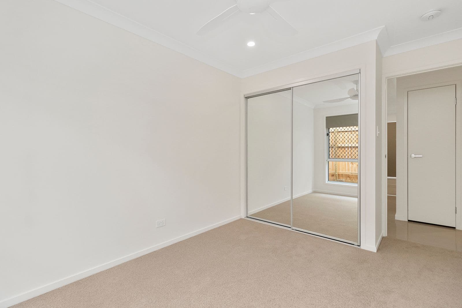 21 Fiennes Road, Logan Reserve QLD 4133, Logan Reserve - Thumbnail 6