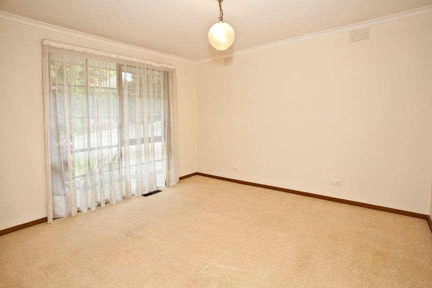 4 Saladin Avenue, GLEN WAVERLEY VIC 3150, Glen Waverley - Thumbnail 4