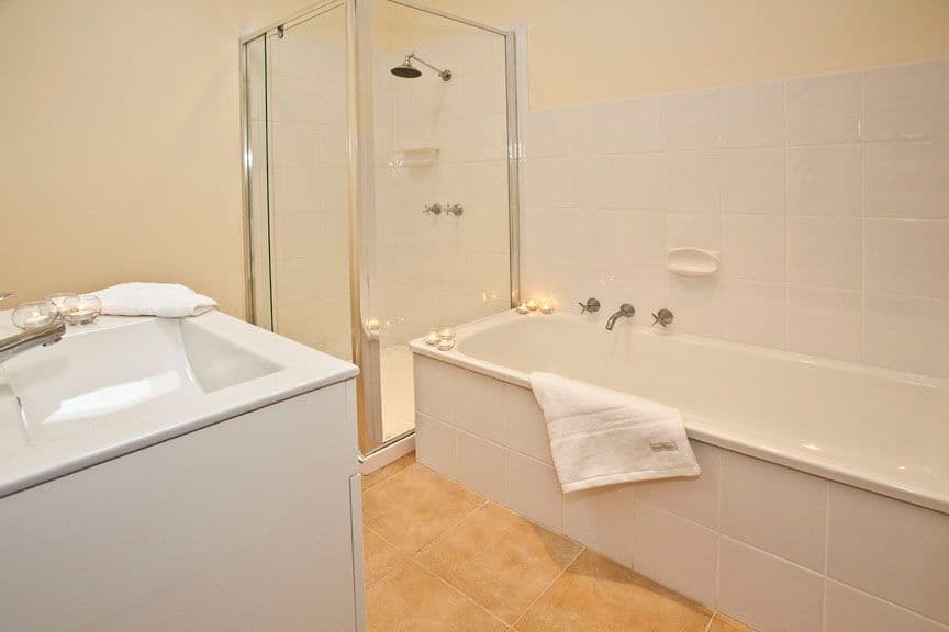 4 Saladin Avenue, GLEN WAVERLEY VIC 3150, Glen Waverley - Thumbnail 5