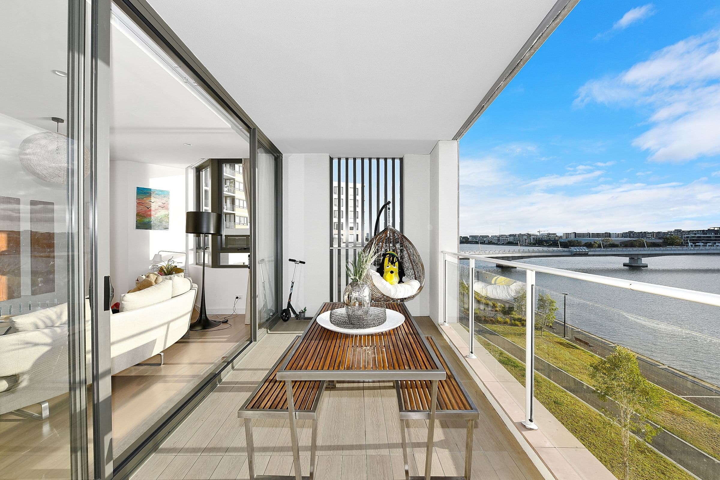 4 PEAKE Avenue, Rhodes NSW 2138, Rhodes - Thumbnail 2
