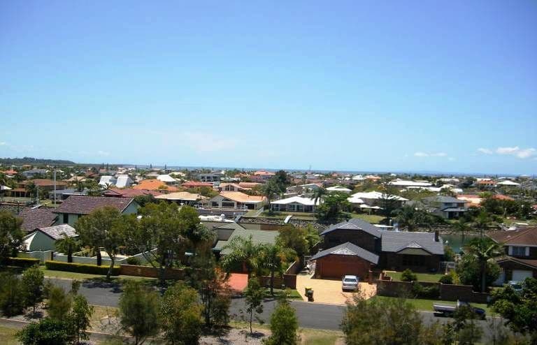 203 Shore Street West, CLEVELAND QLD 4163, Cleveland - Thumbnail 2
