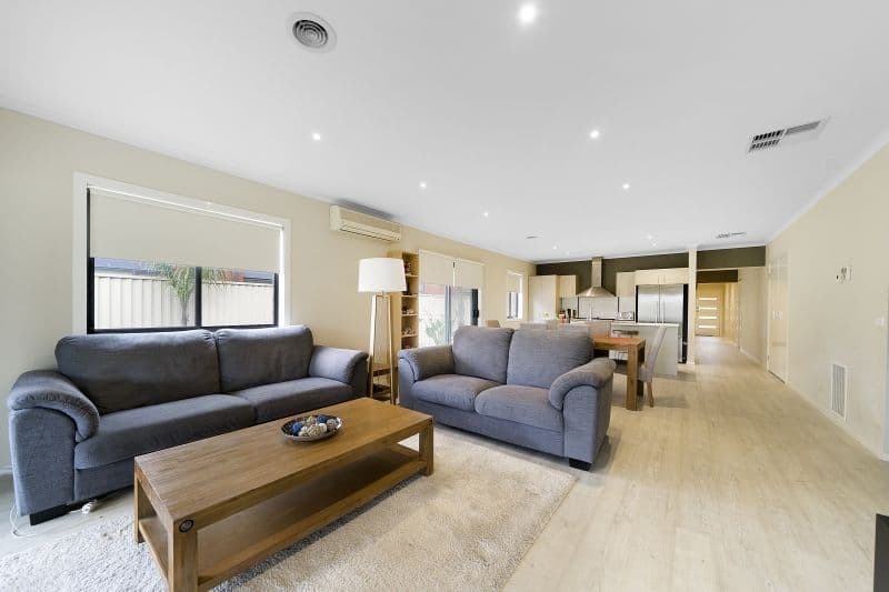 4 Delft Place, Pakenham VIC 3810, Pakenham - Thumbnail 7