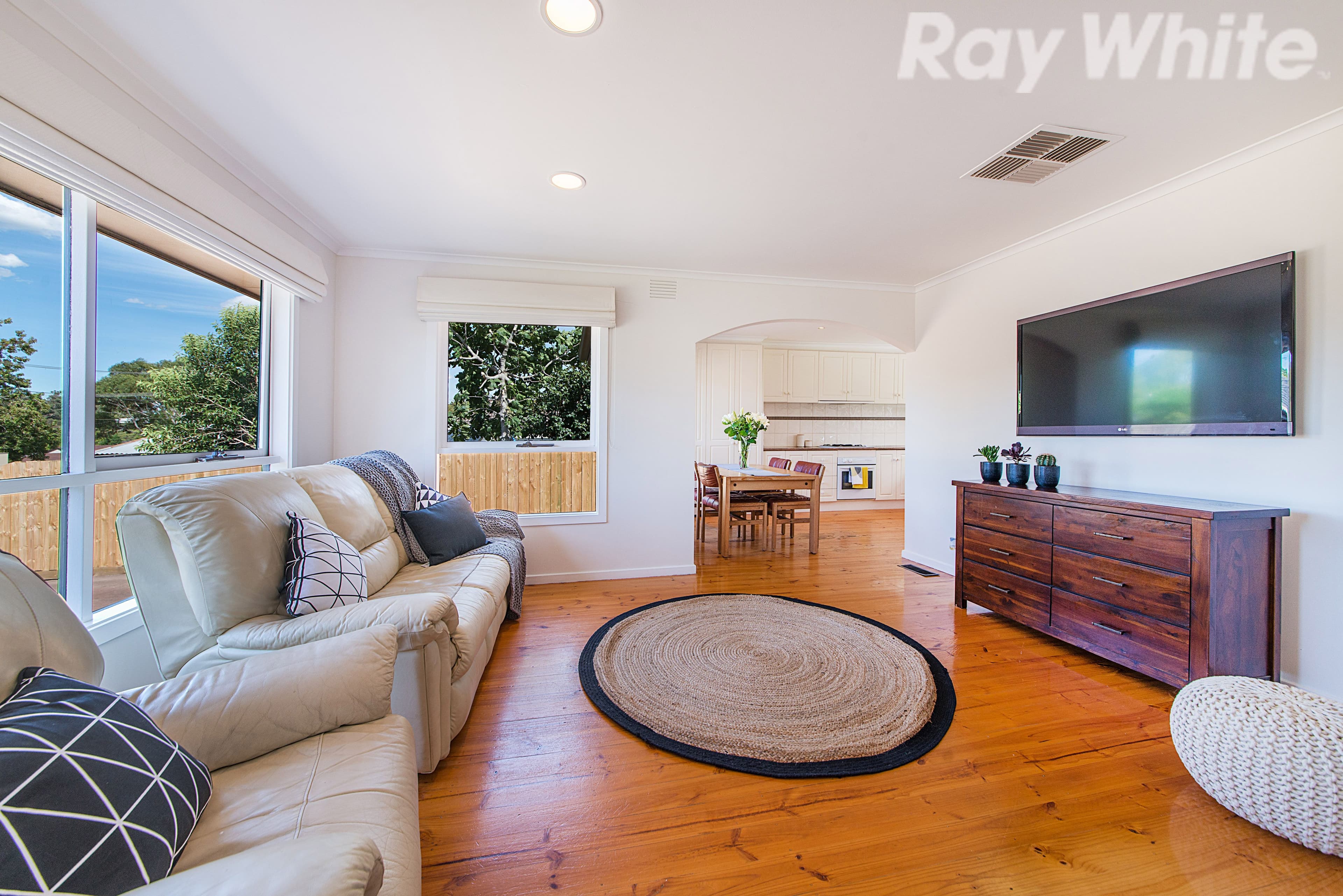 3 Loch Street, Ferntree Gully VIC 3156, Ferntree Gully - Thumbnail 2