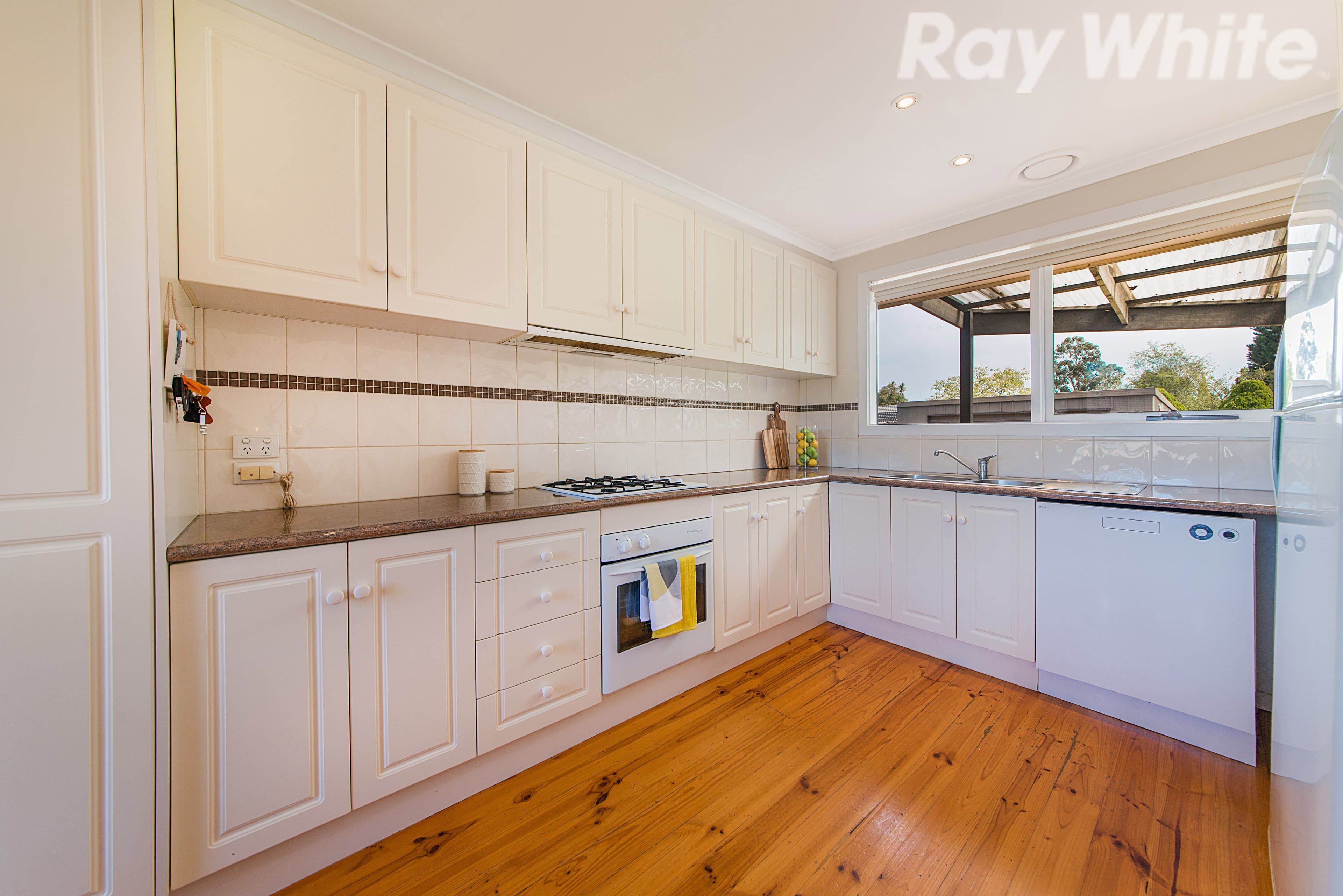3 Loch Street, Ferntree Gully VIC 3156, Ferntree Gully - Thumbnail 5