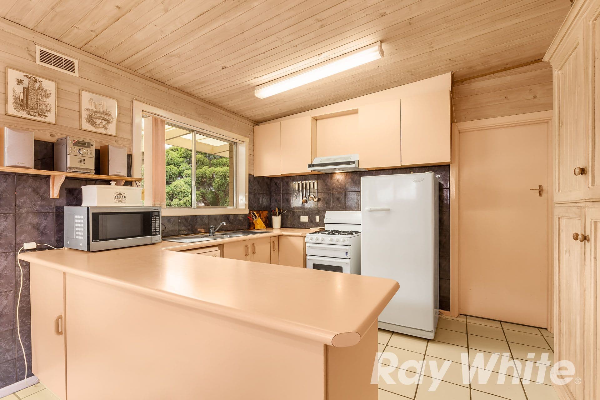 30 Kathryn Road, Knoxfield VIC 3180, Knoxfield - Thumbnail 6