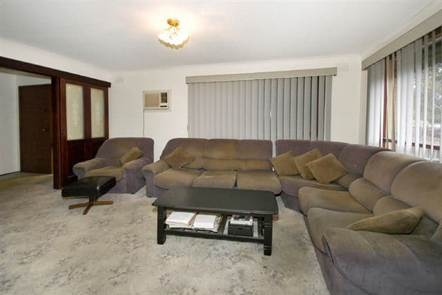 92 Langdon Street, CRAIGIEBURN VIC 3064, Craigieburn - Thumbnail 3