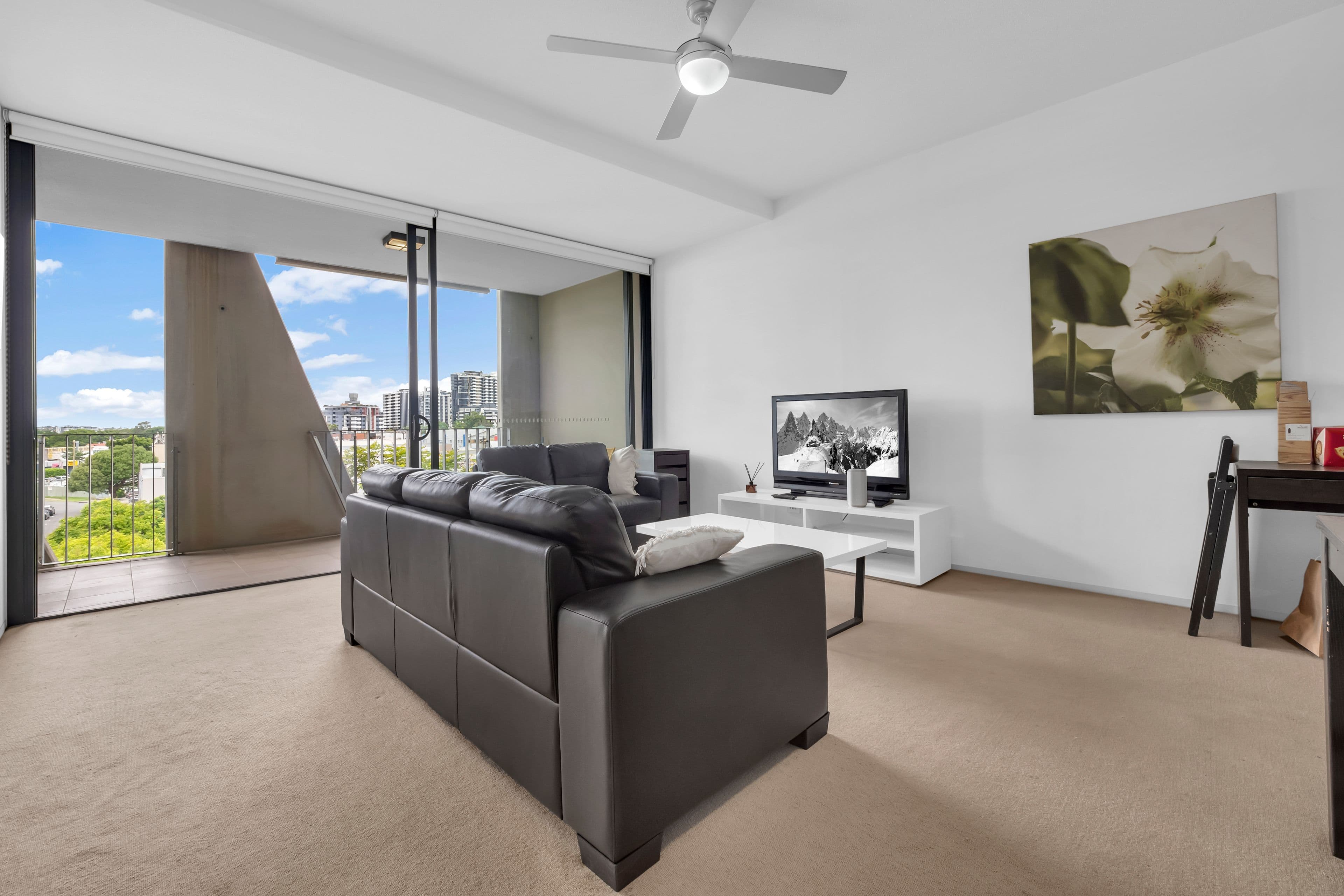 77 Jurgens Street, Woolloongabba QLD 4102, Woolloongabba - Thumbnail 2