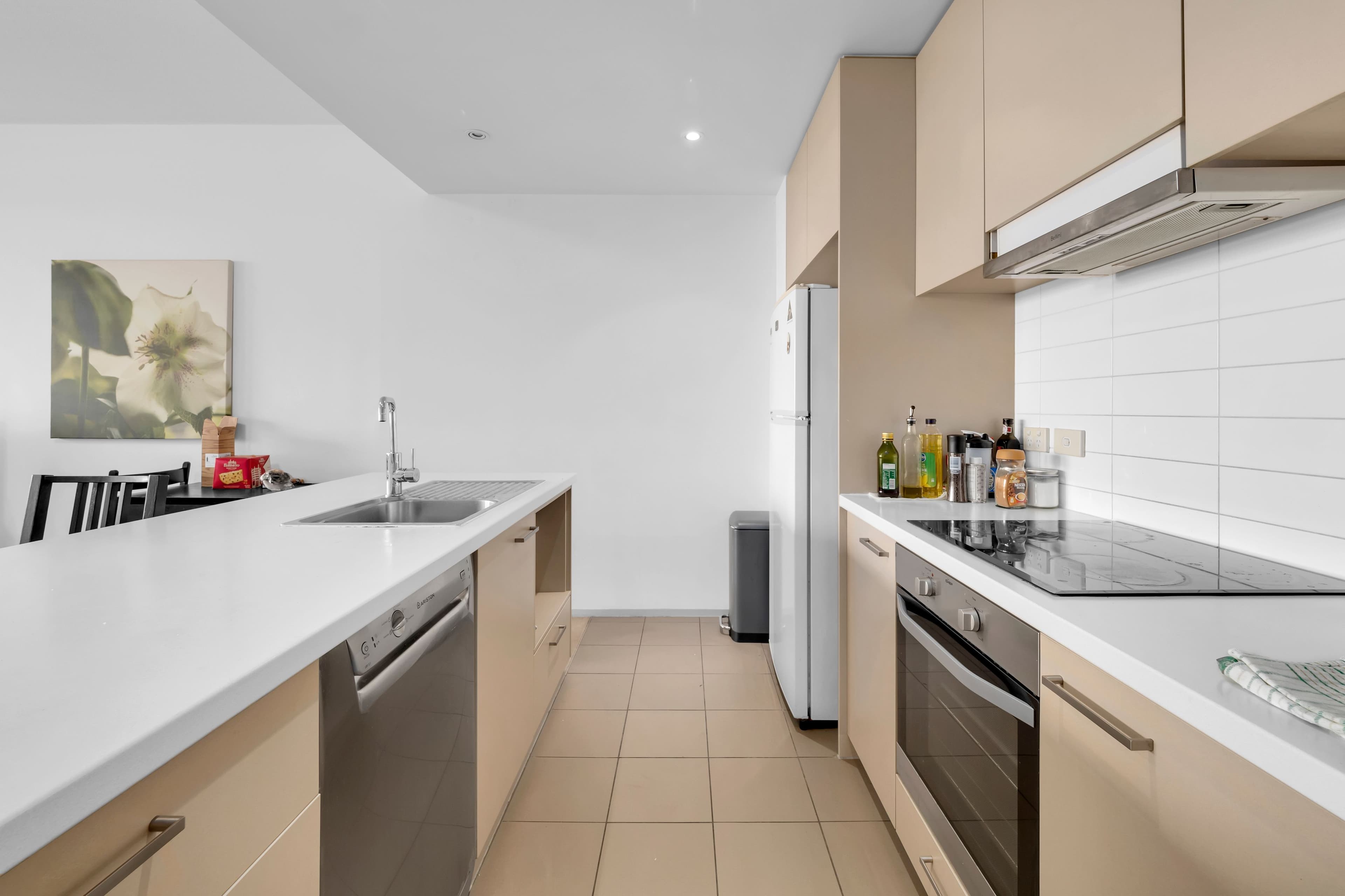 77 Jurgens Street, Woolloongabba QLD 4102, Woolloongabba - Thumbnail 8