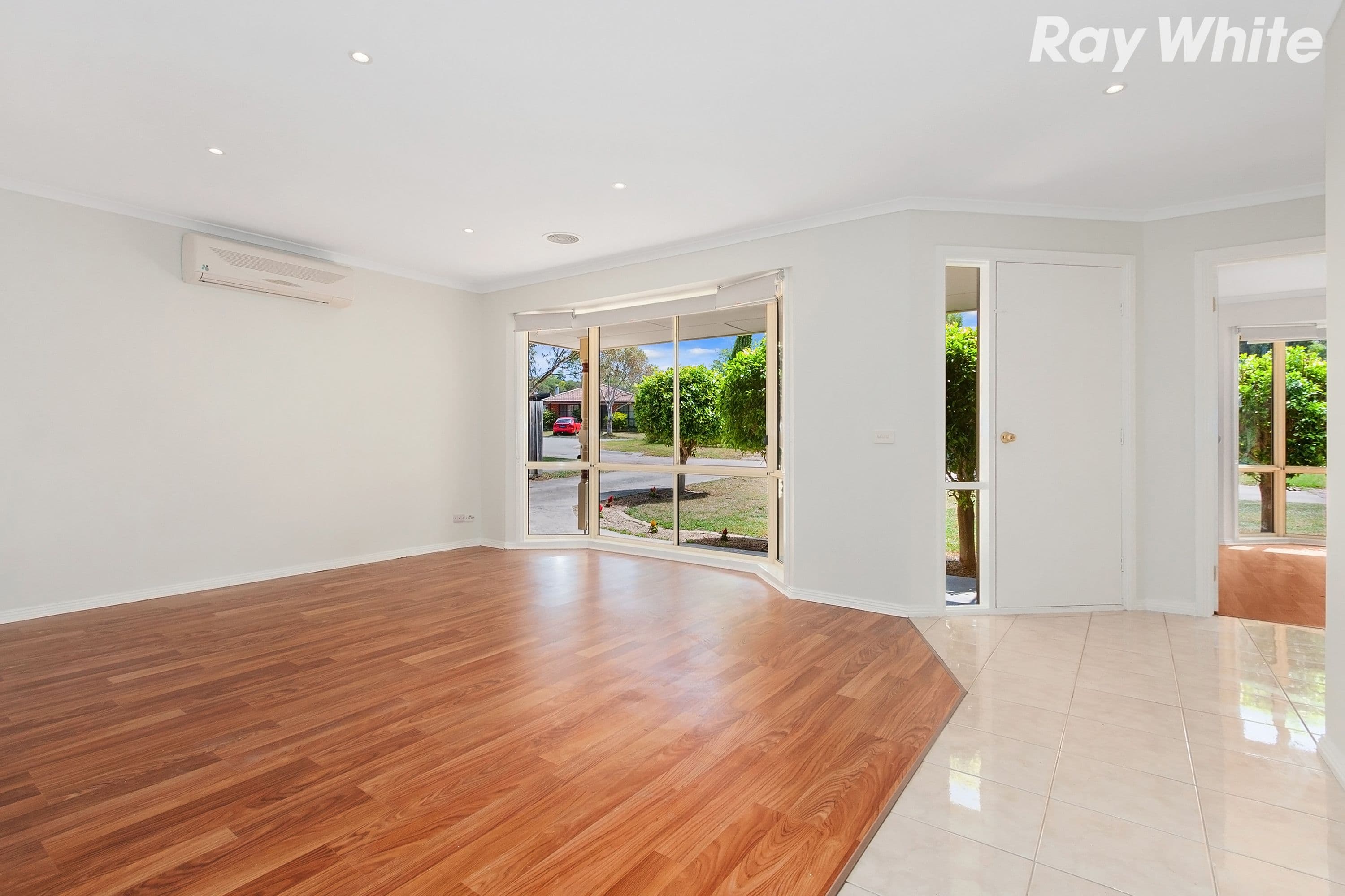 5 Gus Court, Pakenham VIC 3810, Pakenham - Thumbnail 2