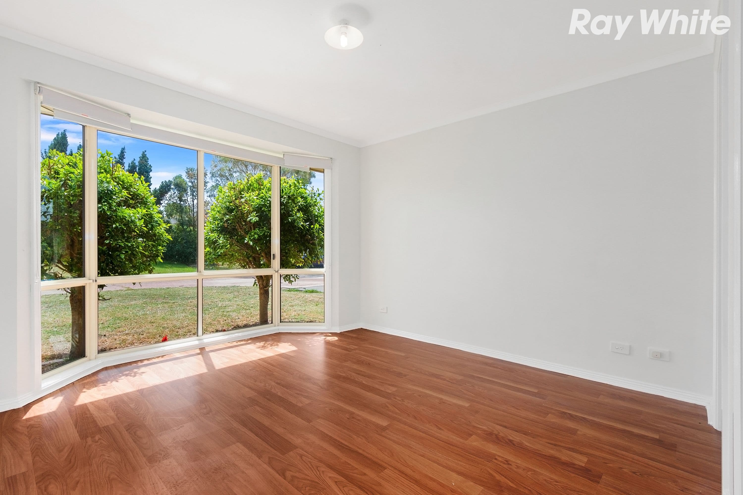 5 Gus Court, Pakenham VIC 3810, Pakenham - Thumbnail 3