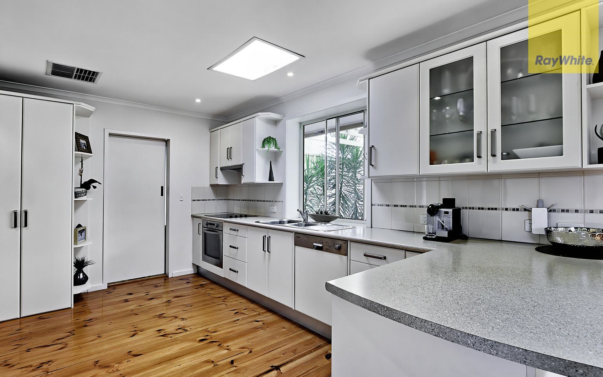9 Windermere Avenue, West Lakes SA 5021, West Lakes - Thumbnail 3