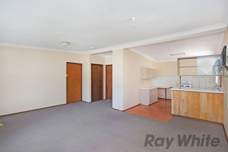 18 Parkside Drive, CHARMHAVEN NSW 2263, Charmhaven - Thumbnail 3