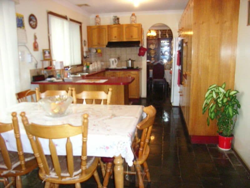 5  Mimosa Road, BOSSLEY PARK NSW 2176, Bossley Park - Thumbnail 3