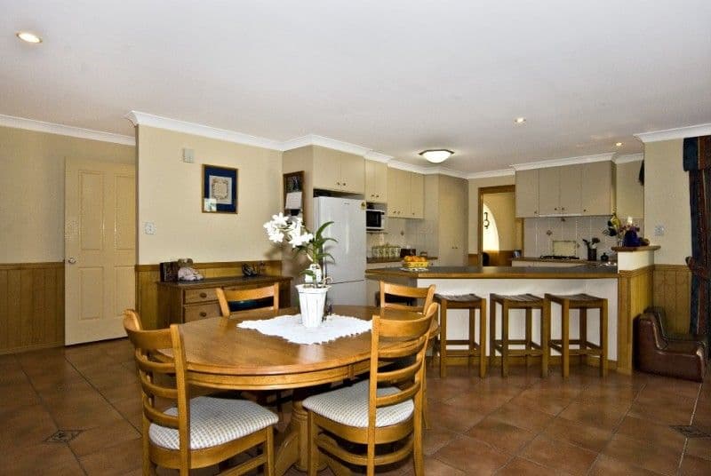 23 Tarranganda Court, GLENVALE QLD 4350, Glenvale - Thumbnail 2