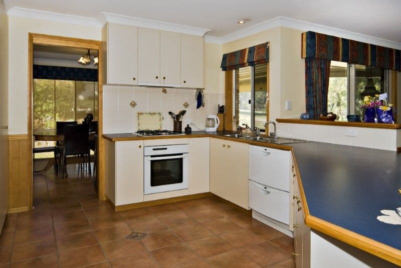 23 Tarranganda Court, GLENVALE QLD 4350, Glenvale - Thumbnail 6