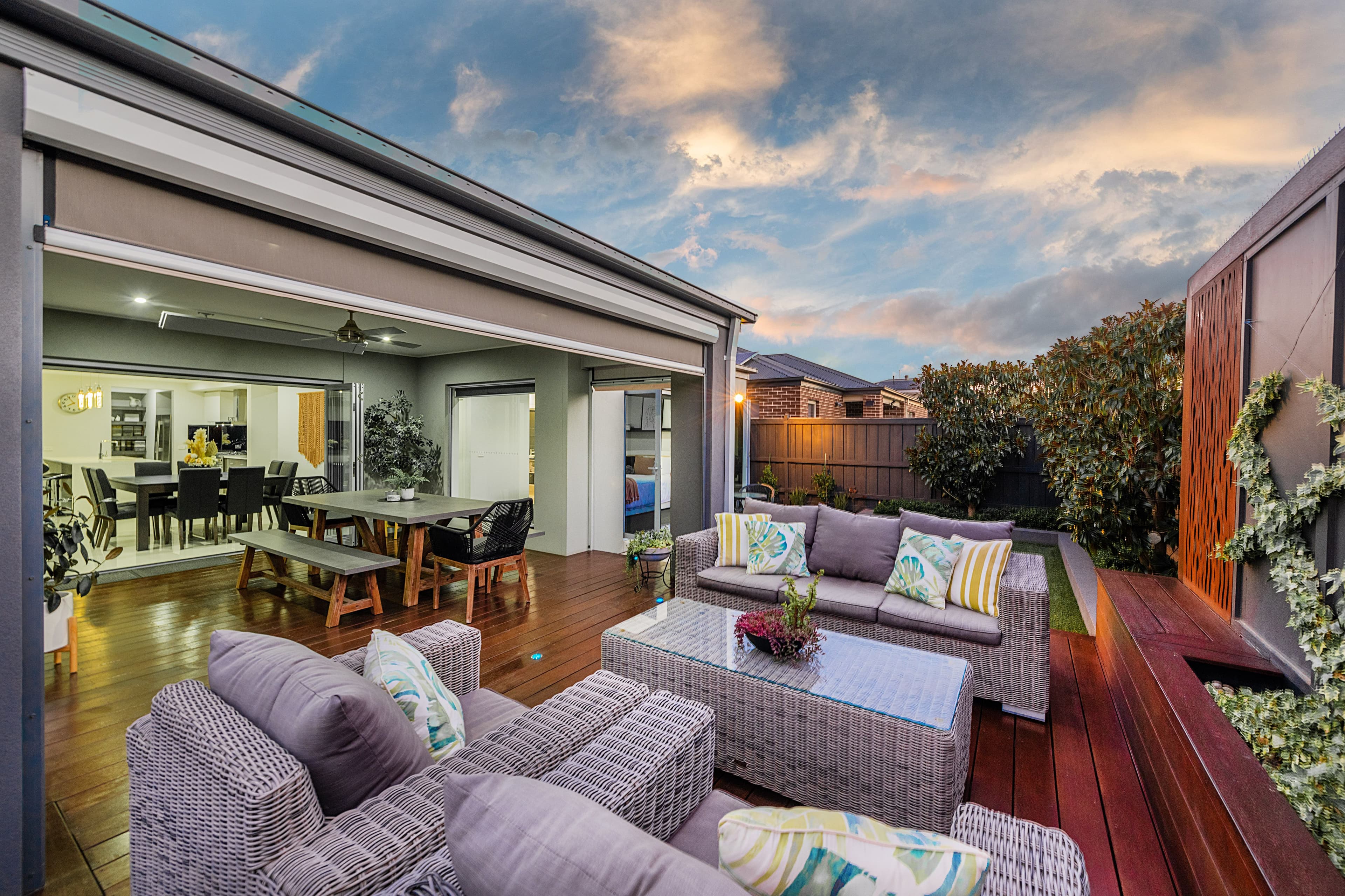 21 Stoneleigh Road, Cranbourne North VIC 3977, Cranbourne North - Thumbnail 2