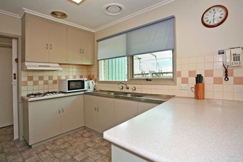 13 Ryong Street, GROVEDALE VIC 3216, Grovedale - Thumbnail 4