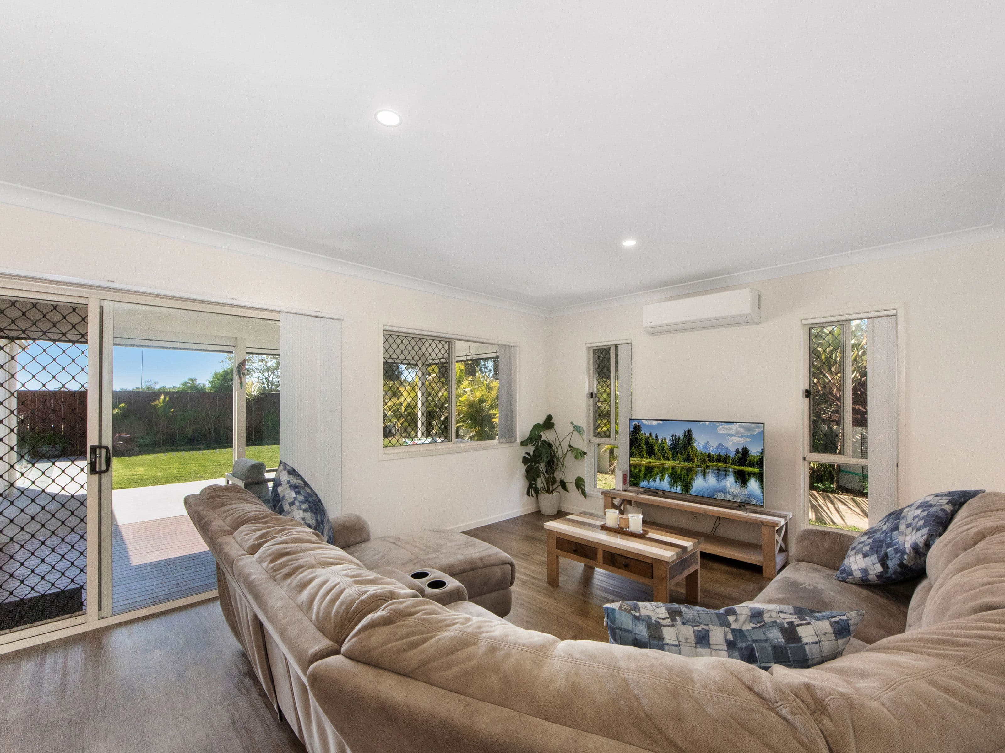 22 Longstaff Crescent, Pimpama QLD 4209, Pimpama - Thumbnail 8