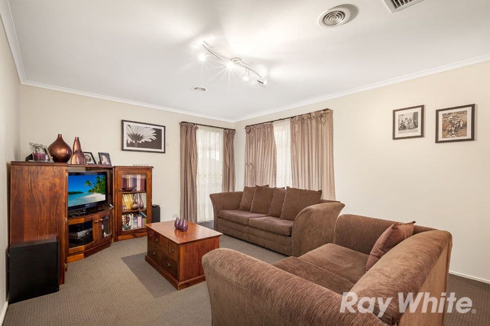 16 Parklea Court, MILL PARK VIC 3082, Mill Park - Thumbnail 2