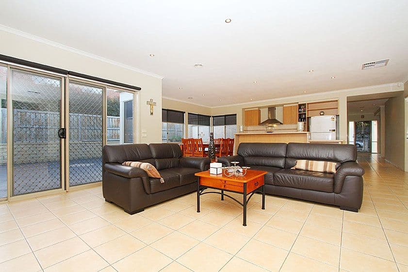 2 Petal Court, SOUTH MORANG VIC 3752, South Morang - Thumbnail 5