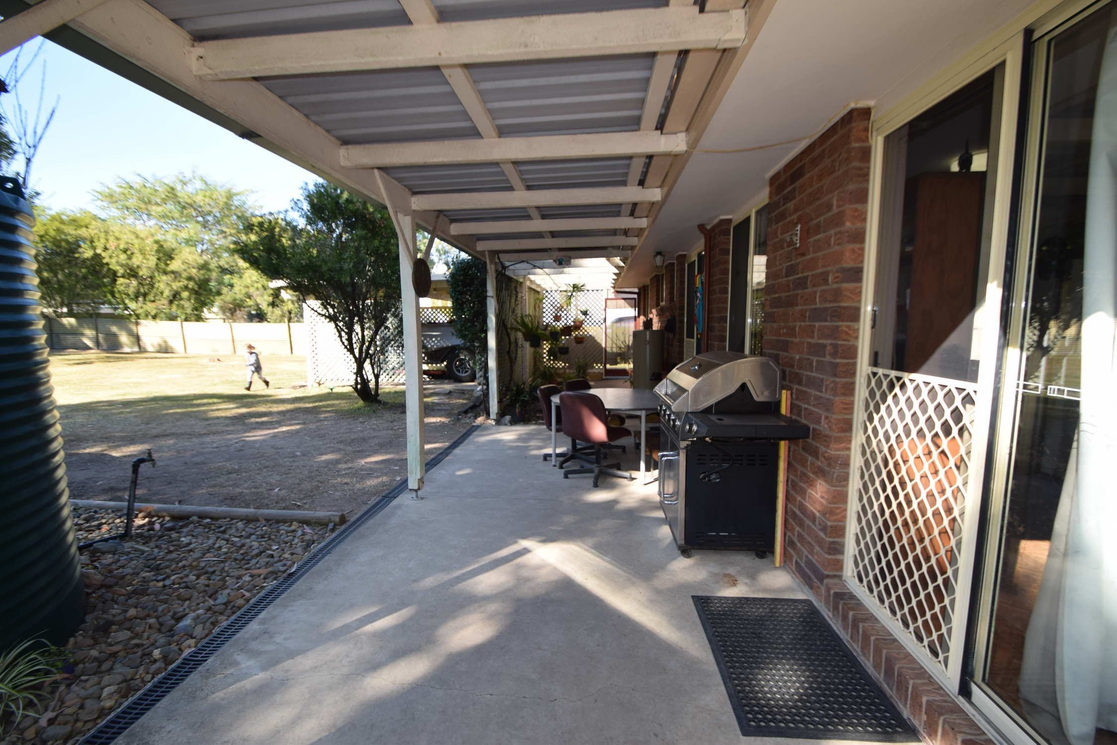 36 Middle Street, Esk QLD 4312, Esk - Thumbnail 2