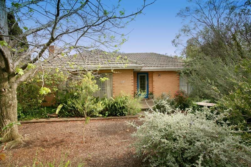 11 Michael Avenue, GLEN WAVERLEY VIC 3150, Glen Waverley - Image 1