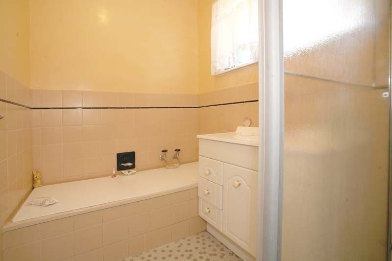 11 Michael Avenue, GLEN WAVERLEY VIC 3150, Glen Waverley - Thumbnail 5