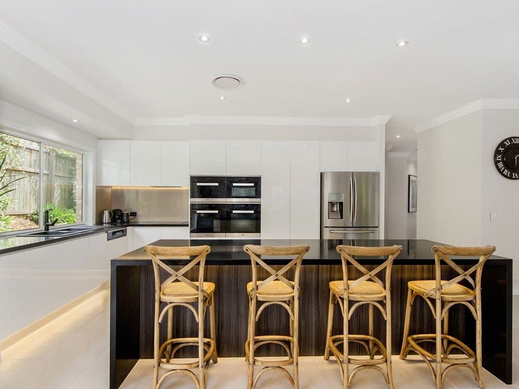 6 Strathford Court, Parkwood QLD 4214, Parkwood - Thumbnail 3