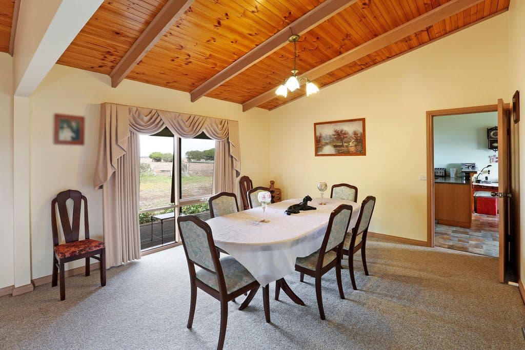 45 Canterbury Road West, Lara VIC 3212, Lara - Thumbnail 5