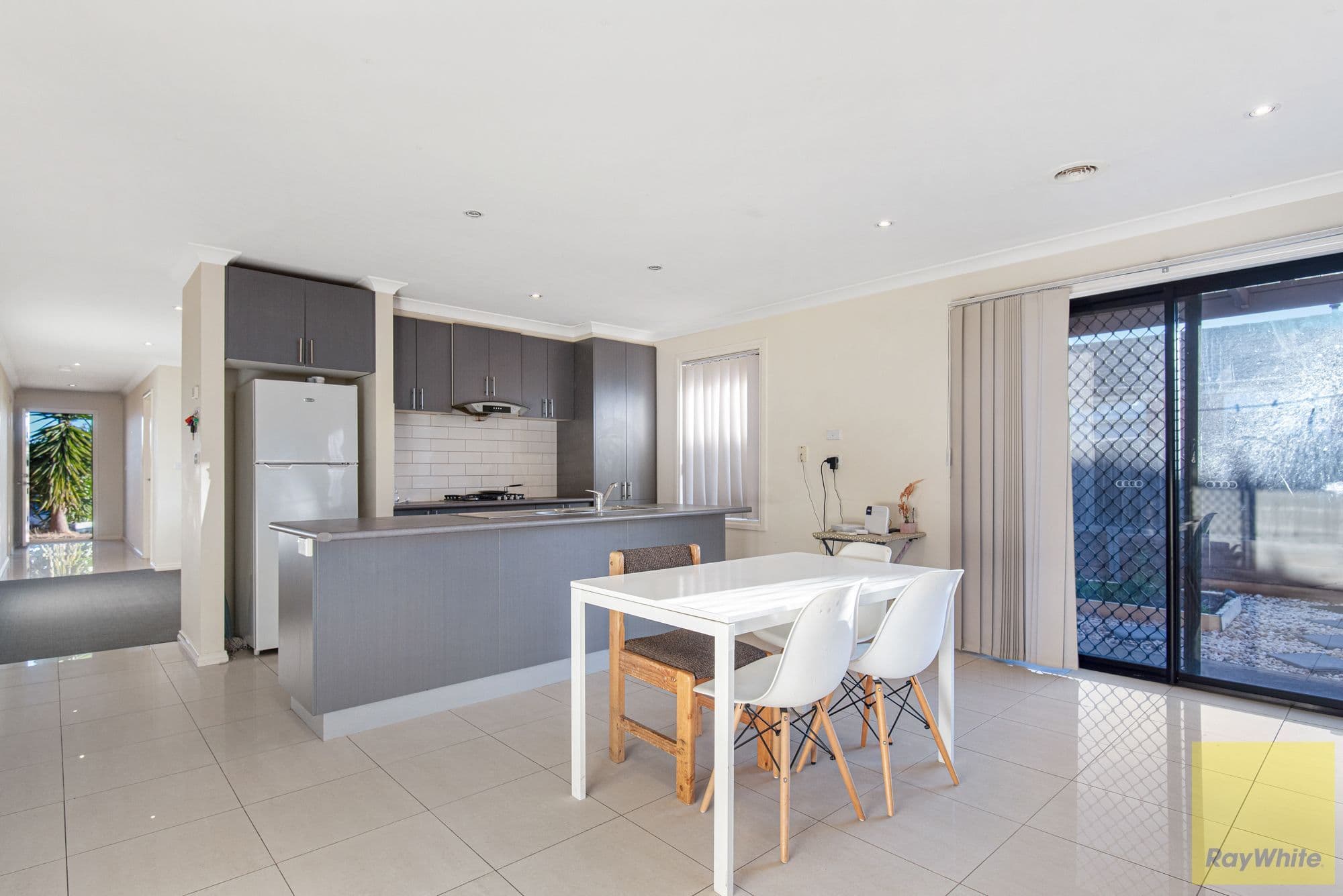6 Fetlock Drive, Truganina VIC 3029, Truganina - Thumbnail 5