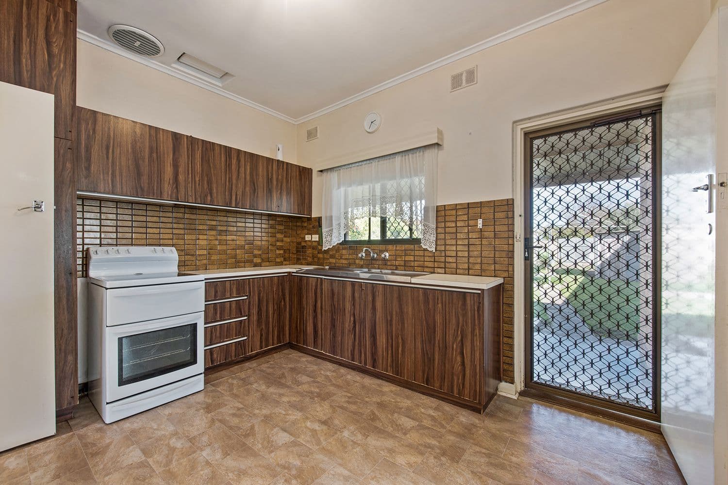 31 Shandon Avenue, Seaton SA 5023, Seaton - Thumbnail 3