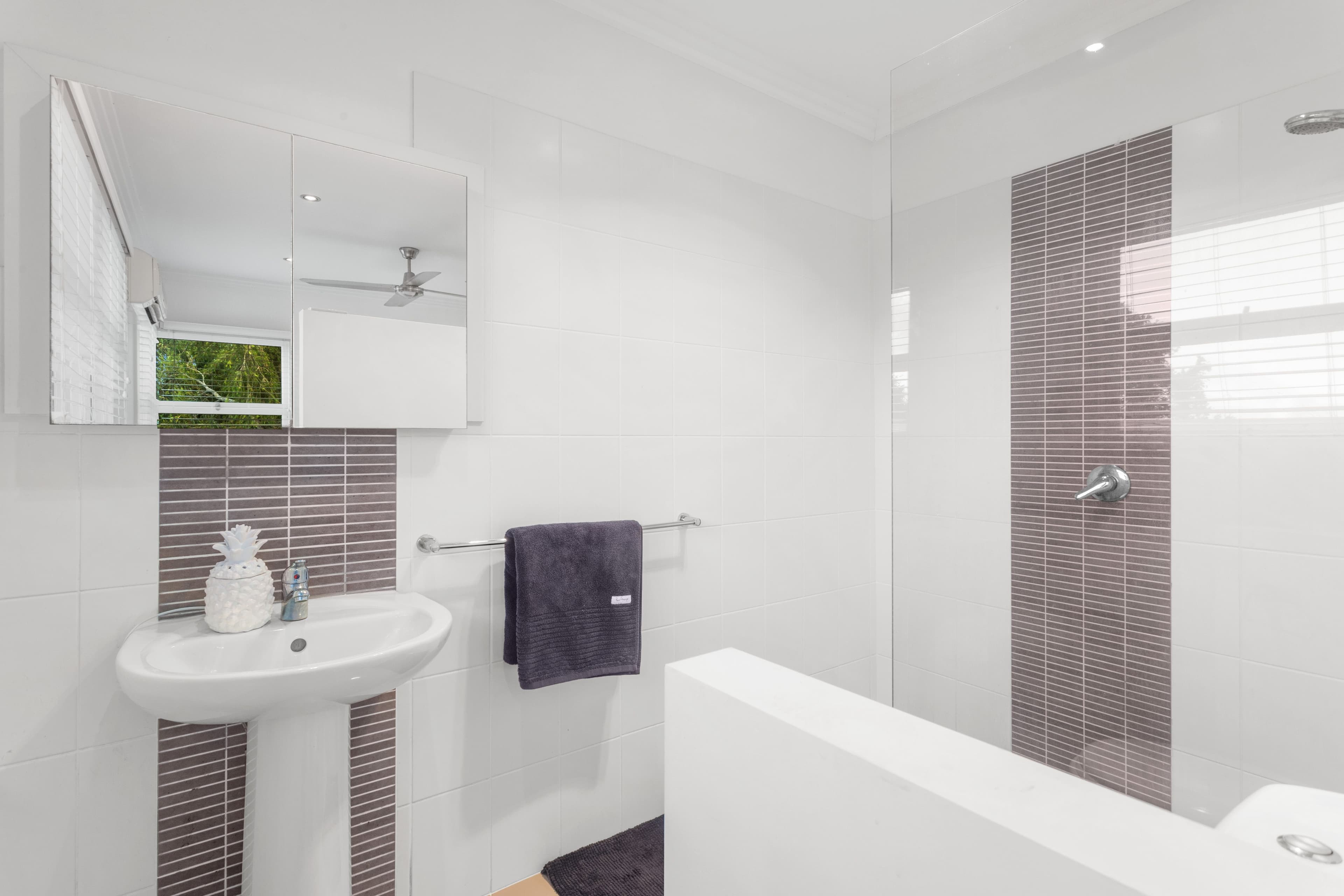 6 Church Street, Harwood - Thumbnail 8