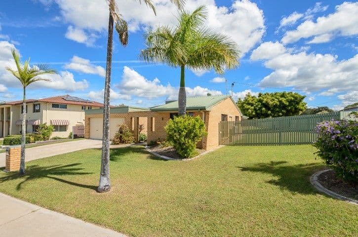 27 J Hickey Avenue, Clinton QLD 4680, Clinton - Image 1