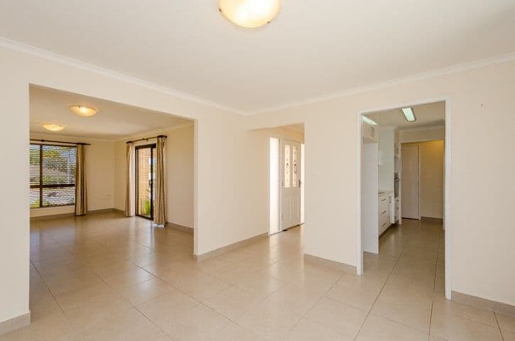 27 J Hickey Avenue, Clinton QLD 4680, Clinton - Thumbnail 6