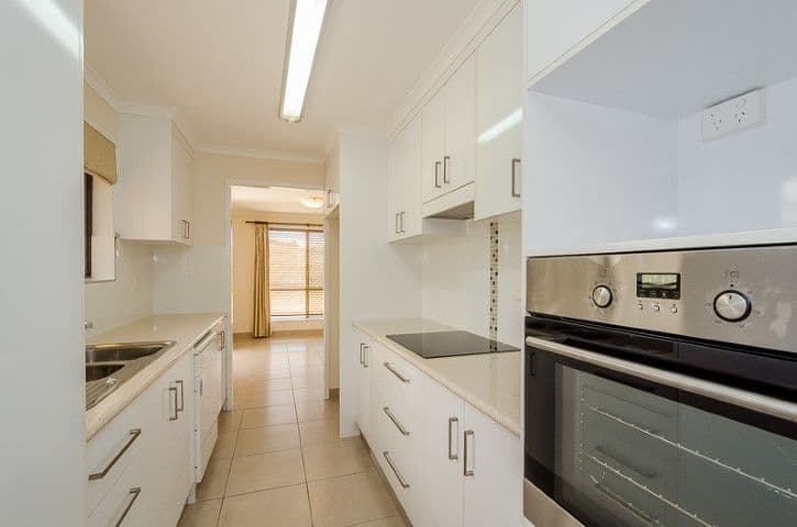 27 J Hickey Avenue, Clinton QLD 4680, Clinton - Thumbnail 7