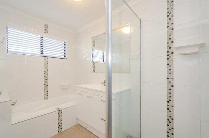 27 J Hickey Avenue, Clinton QLD 4680, Clinton - Thumbnail 8