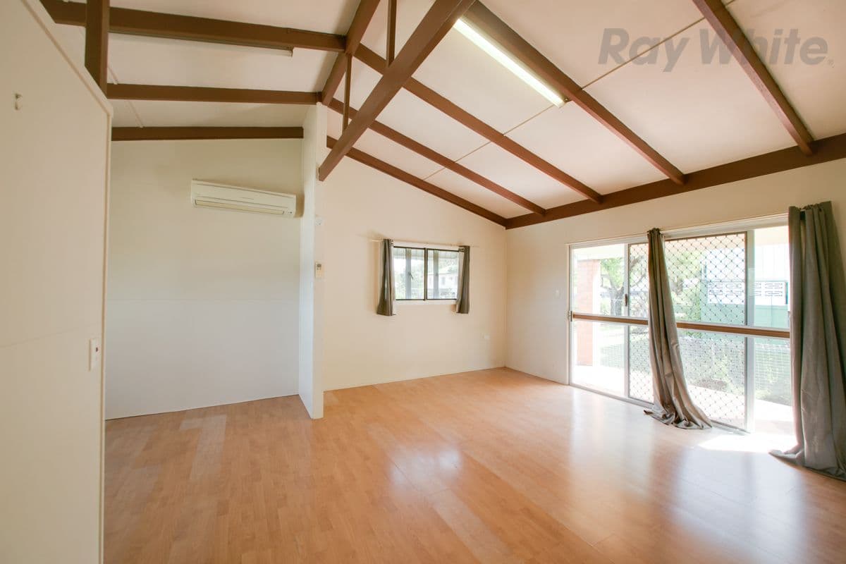 62 Alice Street, Silkstone QLD 4304, Silkstone - Thumbnail 3