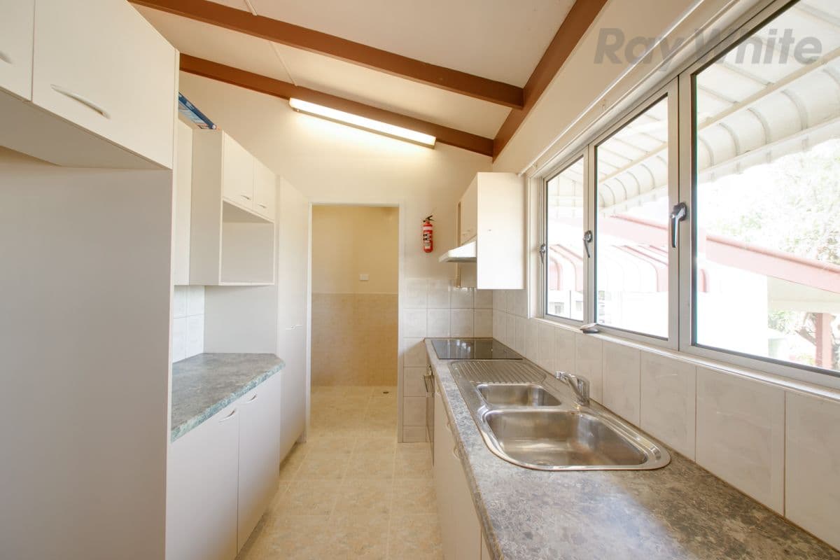 62 Alice Street, Silkstone QLD 4304, Silkstone - Thumbnail 6