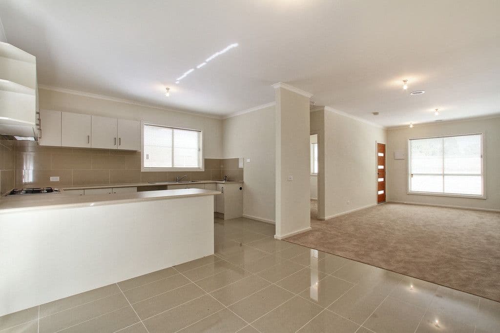 42 ZINA Grove, MOOROOLBARK VIC 3138, Mooroolbark - Thumbnail 3