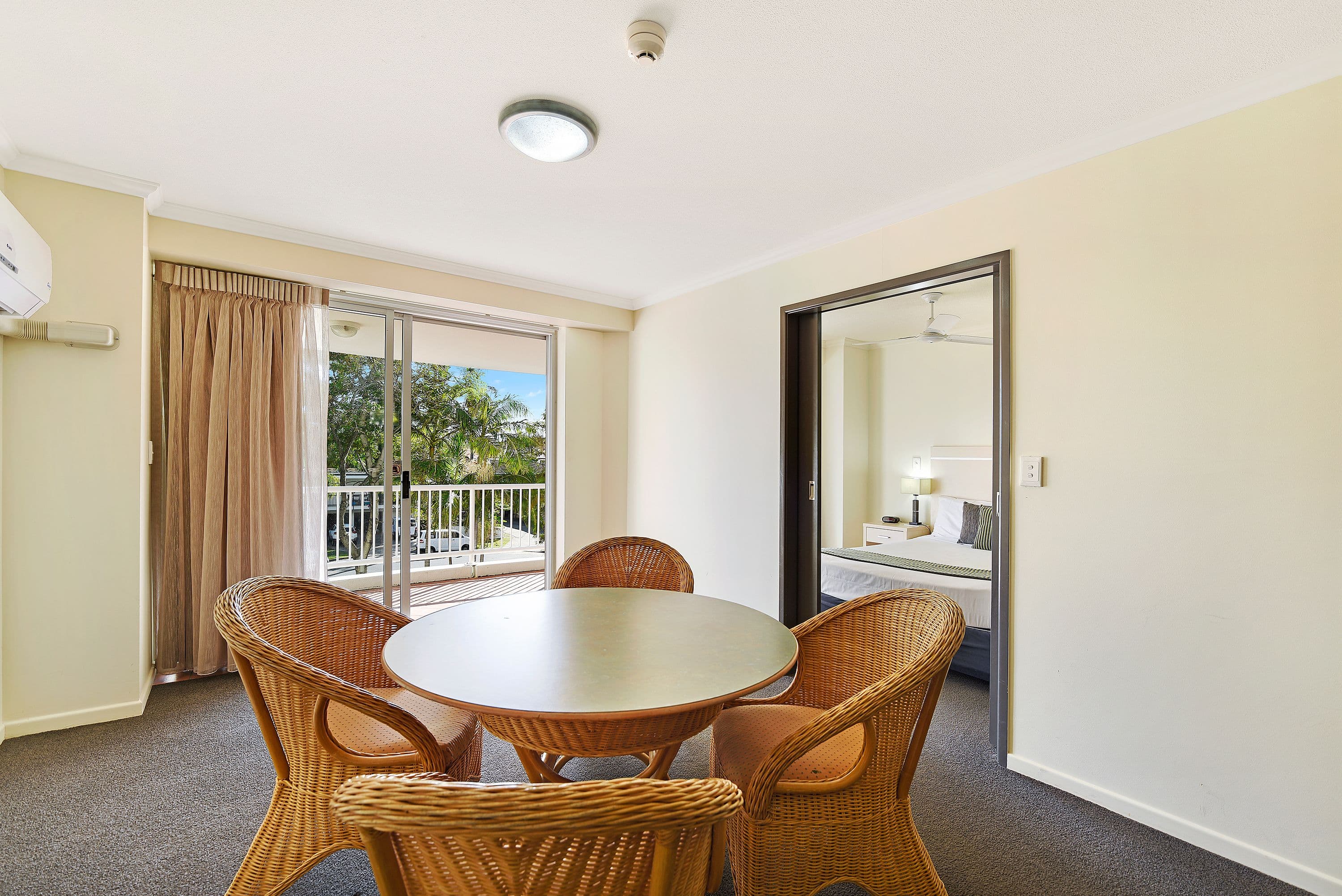 132 Ferny Avenue, Surfers Paradise QLD 4217, Surfers Paradise - Thumbnail 8