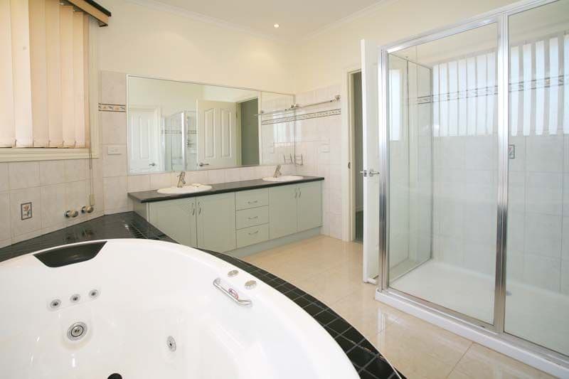 45  Medina Road, GLEN WAVERLEY VIC 3150, Glen Waverley - Thumbnail 5