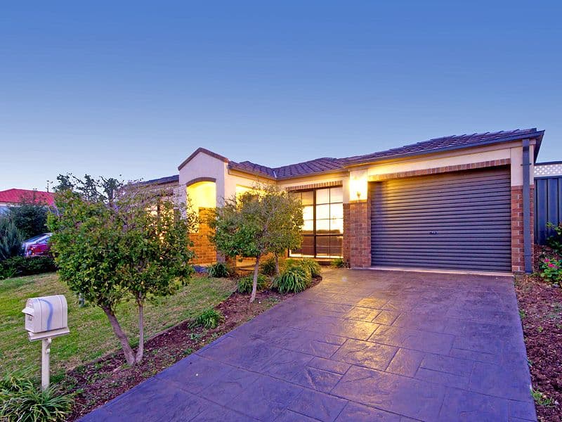 31 Rose Grange Boulevard, TARNEIT VIC 3029, Tarneit - Thumbnail 2
