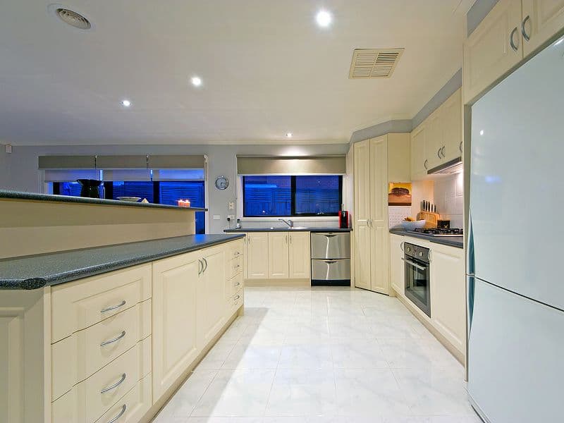 31 Rose Grange Boulevard, TARNEIT VIC 3029, Tarneit - Thumbnail 7