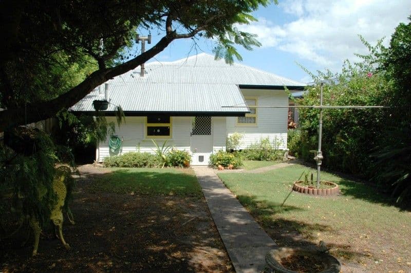 16 Bailey Street, WOODY POINT QLD 4019, Woody Point - Thumbnail 4