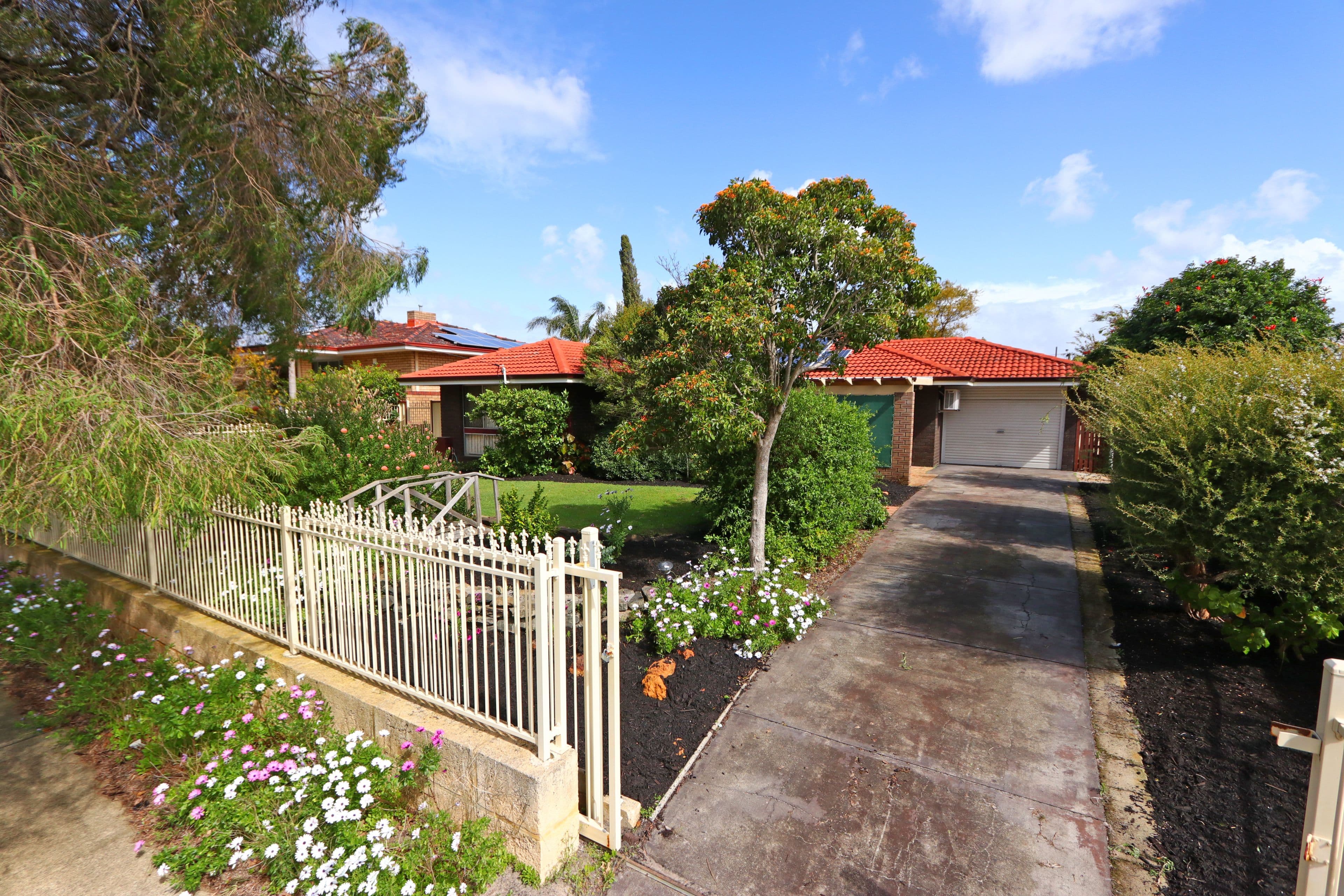 5 Nethercott Street, Huntingdale WA 6110, Huntingdale - Image 1