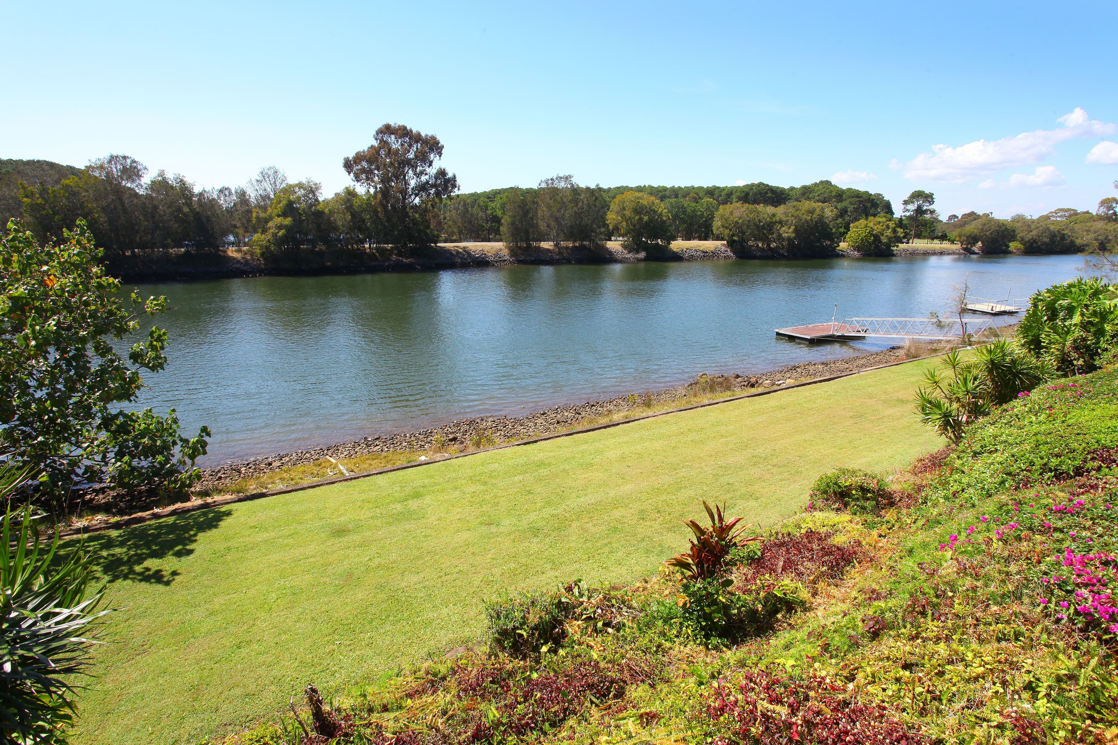10 Lancelin Drive, Mermaid Waters QLD 4218, Mermaid Waters - Thumbnail 2